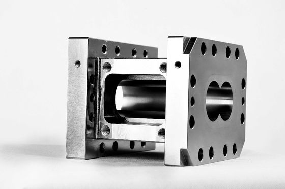 58 डबल स्क्रू ओपन बैरल, ट्विन एक्सट्रूडर मशीन पार्ट्स उच्च कठोरता