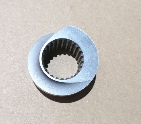 वैक्यूम बुझाने वाले ट्विन-स्क्रू एक्सट्रूज़न घटक अधिकतम कठोरता HRC58-62 प्रदर्शन के साथ